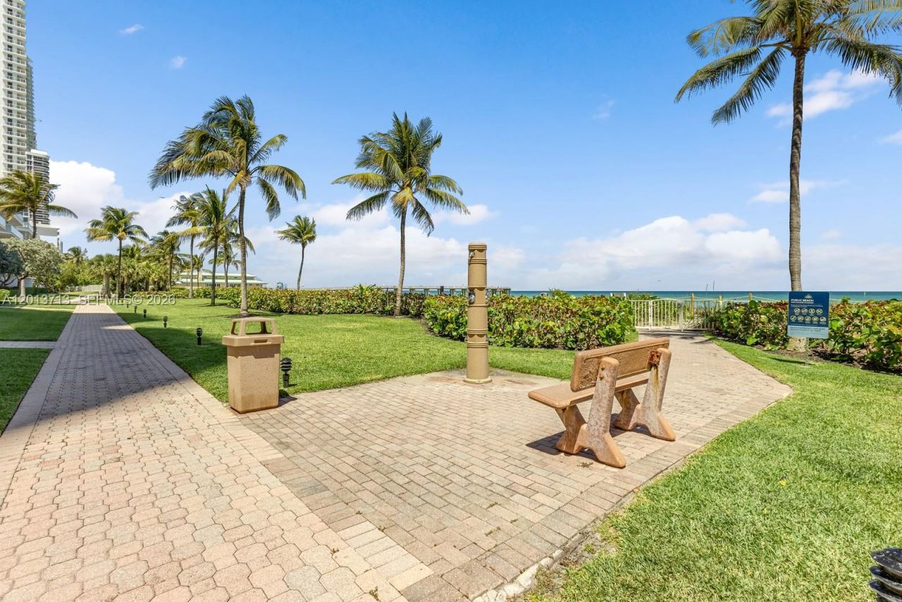 16445 Collins Ave, Unit 922, Sunny Isles Beach, FL 33160 Photo