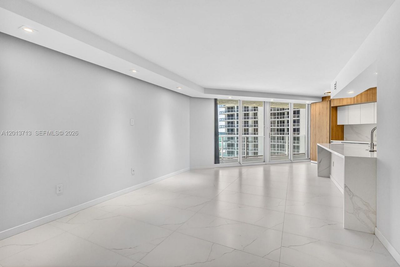16445 Collins Ave, Unit 922, Sunny Isles Beach, FL 33160 Photo
