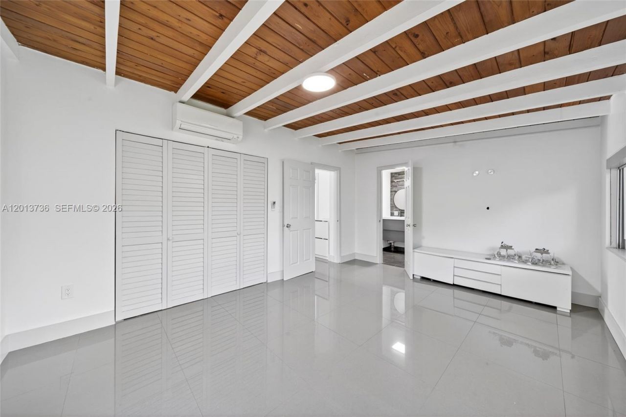 11665 W Biscayne Canal Rd , Miami, FL 33161 Photo