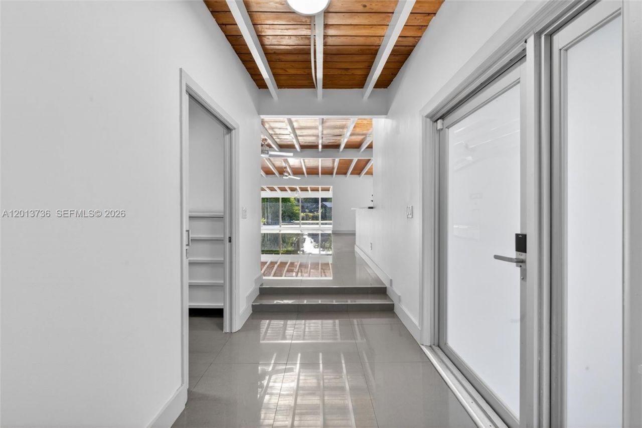 11665 W Biscayne Canal Rd , Miami, FL 33161 Photo