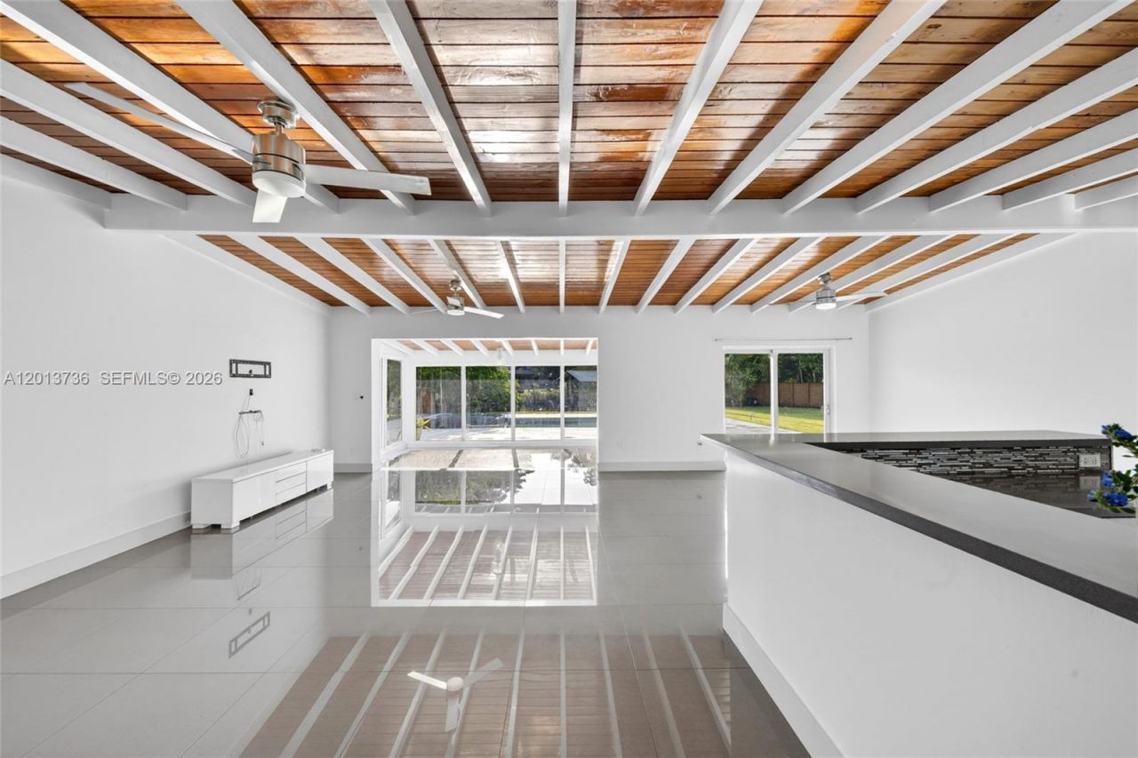 11665 W Biscayne Canal Rd , Miami, FL 33161 Photo