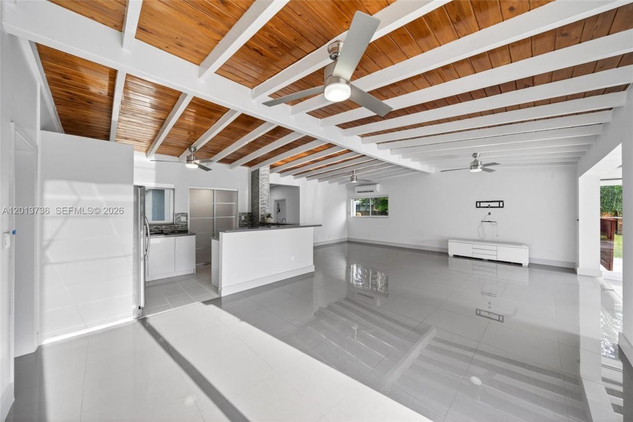 11665 W Biscayne Canal Rd , Miami, FL 33161 Photo