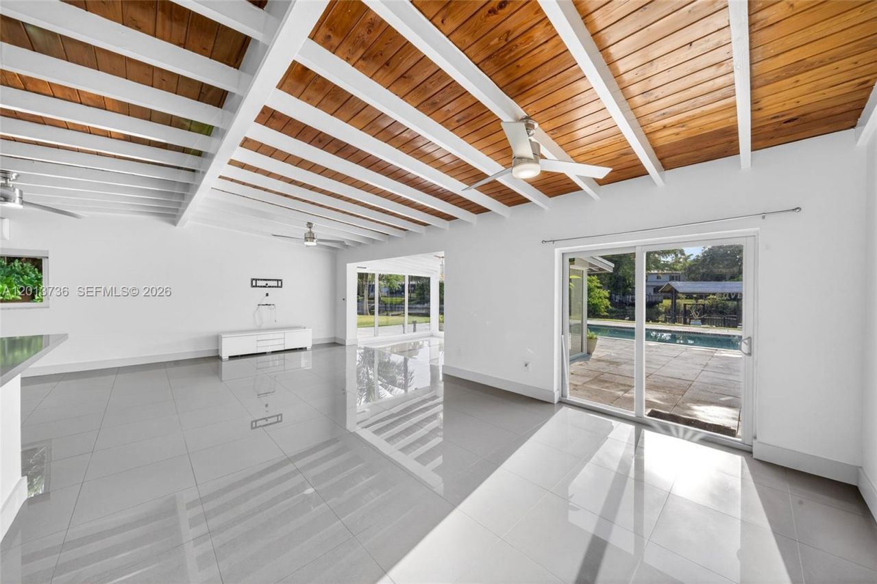 11665 W Biscayne Canal Rd , Miami, FL 33161 Photo