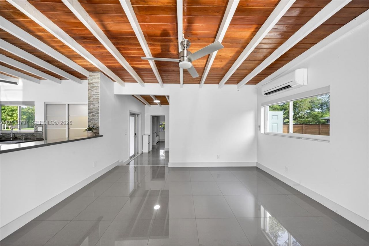 11665 W Biscayne Canal Rd , Miami, FL 33161 Photo