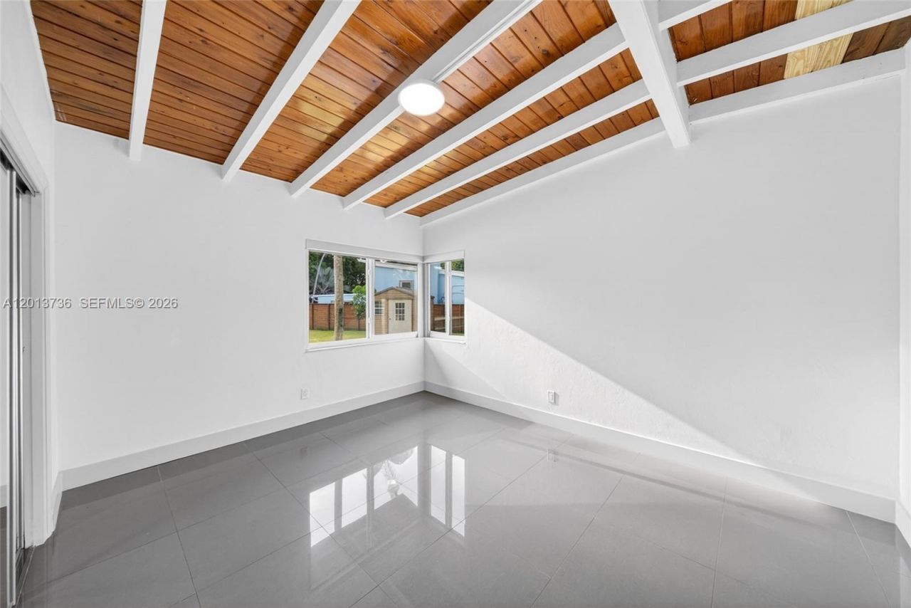 11665 W Biscayne Canal Rd , Miami, FL 33161 Photo