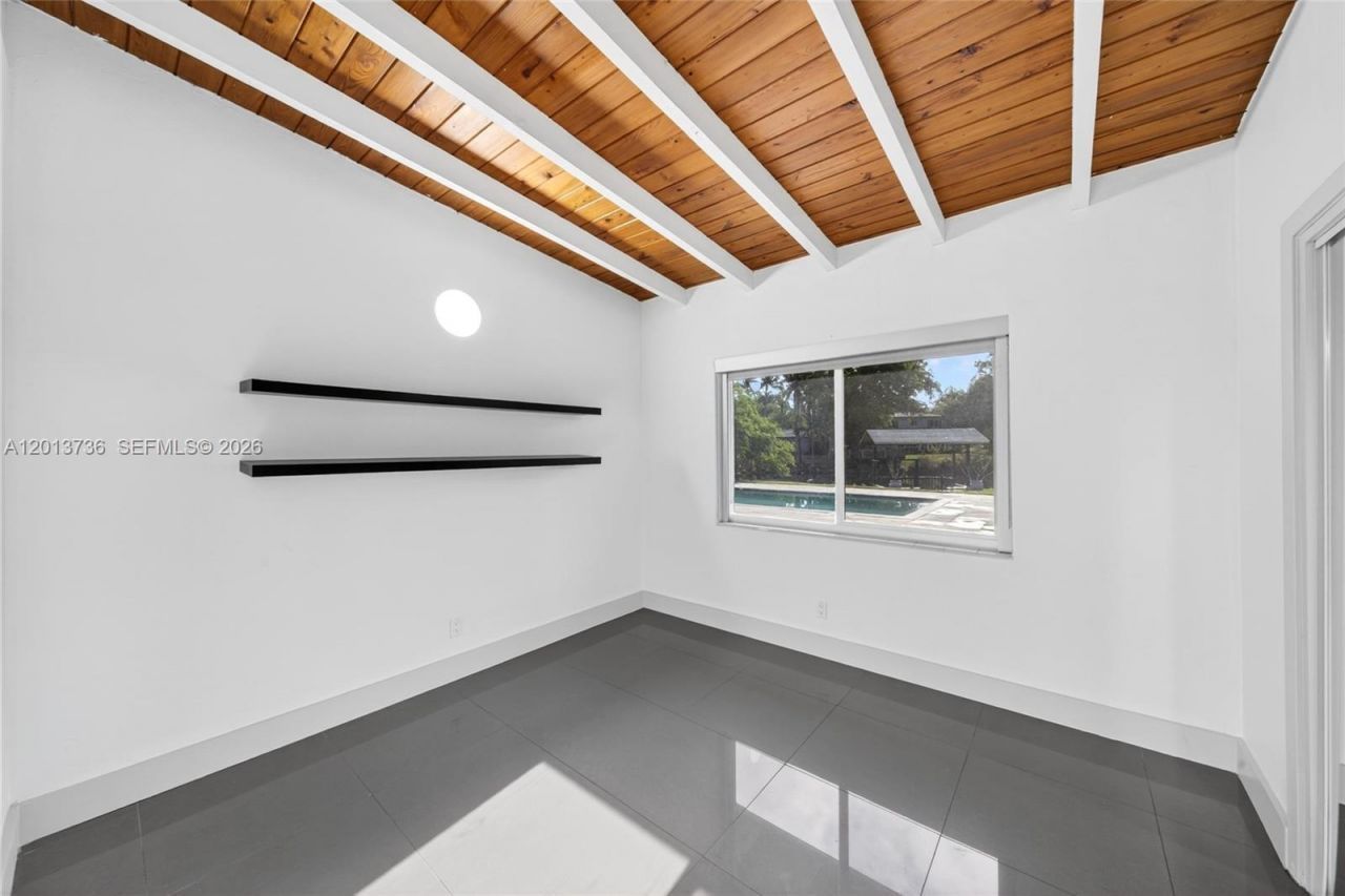 11665 W Biscayne Canal Rd , Miami, FL 33161 Photo