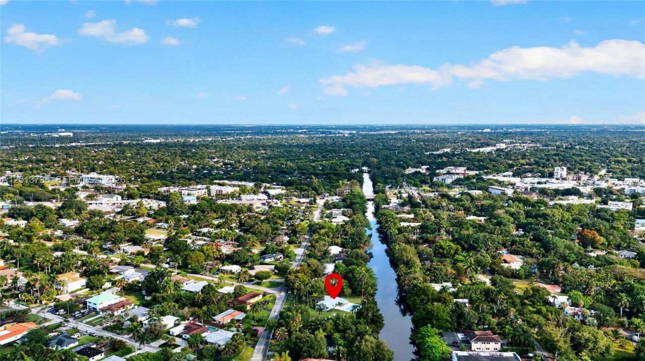 11665 W Biscayne Canal Rd , Miami, FL 33161 Photo