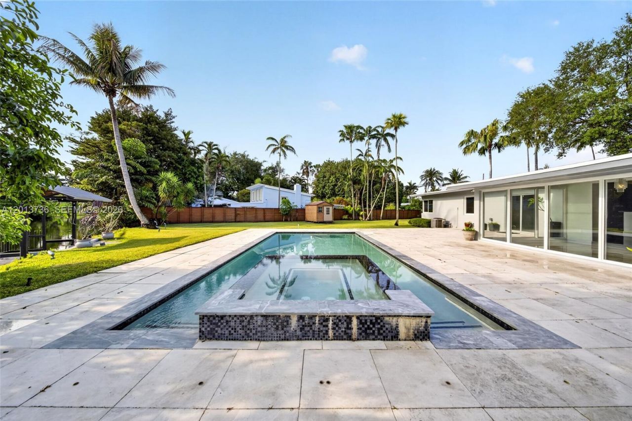 11665 W Biscayne Canal Rd , Miami, FL 33161 Photo