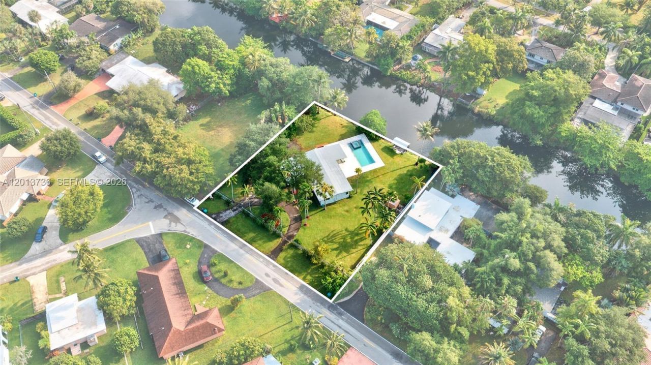 11665 W Biscayne Canal Rd , Miami, FL 33161 Photo