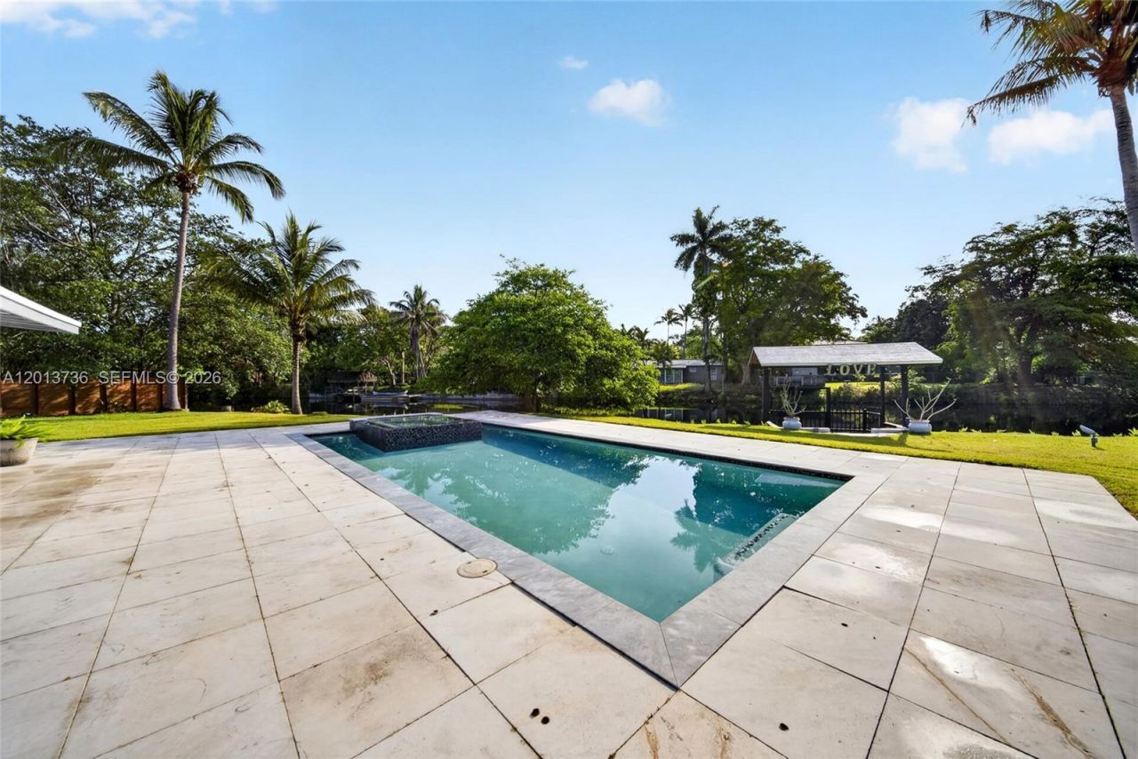 11665 W Biscayne Canal Rd , Miami, FL 33161 Photo