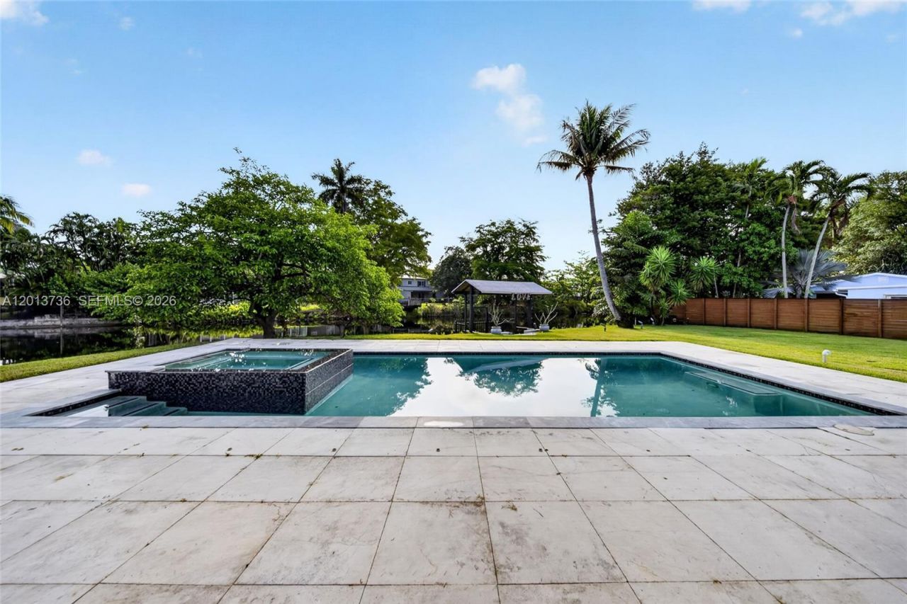 11665 W Biscayne Canal Rd , Miami, FL 33161 Photo