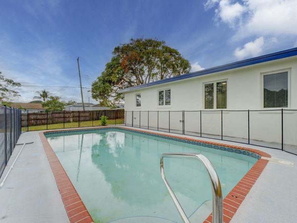 840 Bradley Street, West Palm Beach, FL 33405