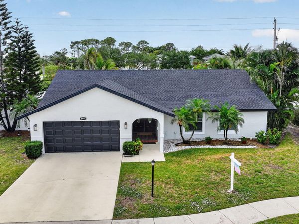 8444 Linden Way, Greenacres, FL 33467