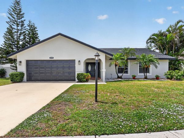 8444 Linden Way, Greenacres, FL 33467