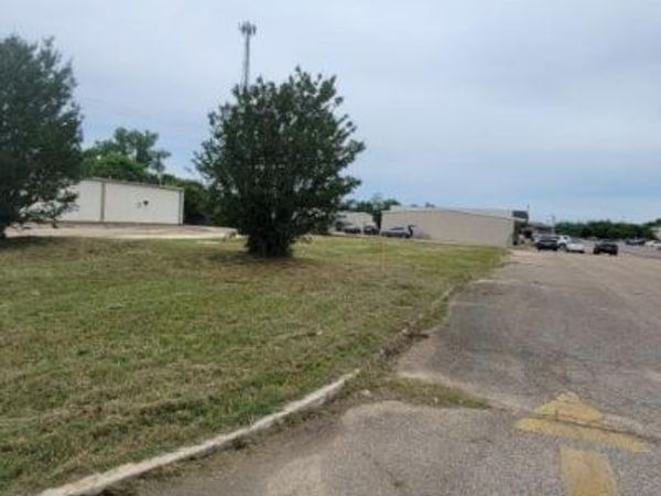 123 S Industrial Road, Tupelo, MS 38801