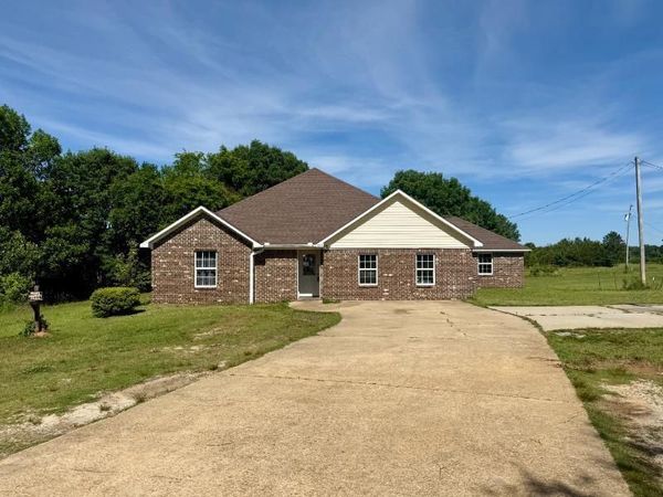 1082 CR 833, Guntown, MS 38849