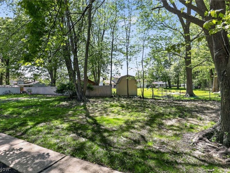 7838 Linden, Mentor on the Lake, OH 44060 Photo 26