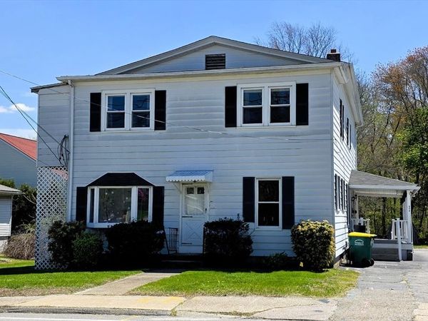 698 Church St, Unit 2, Northbridge, MA 01588