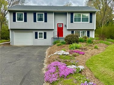 565 Meadowbrook Parkway W, Horseheads, NY 14845