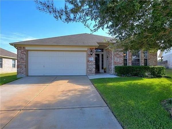 304 Trophy CT, Bastrop, TX 78602