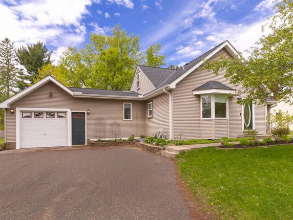 2065 William Street, Roseville, MN 55113