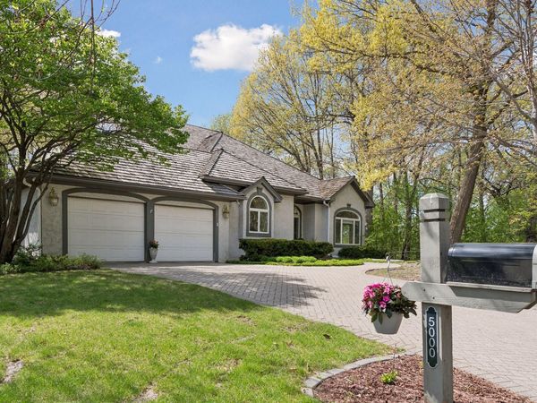 5000 Malibu Drive, Edina, MN 55436