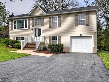 213 BLACK OAK DRIVE, MAURERTOWN, VA 22644