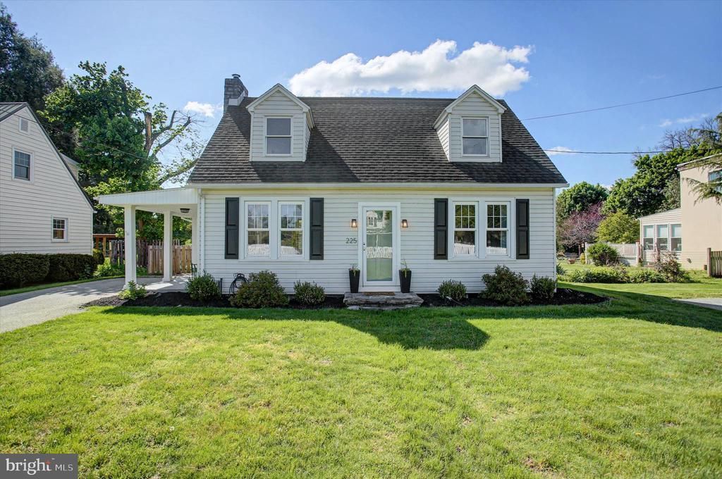 225 PINE ROAD , MOUNT HOLLY SPRINGS, PA 17065