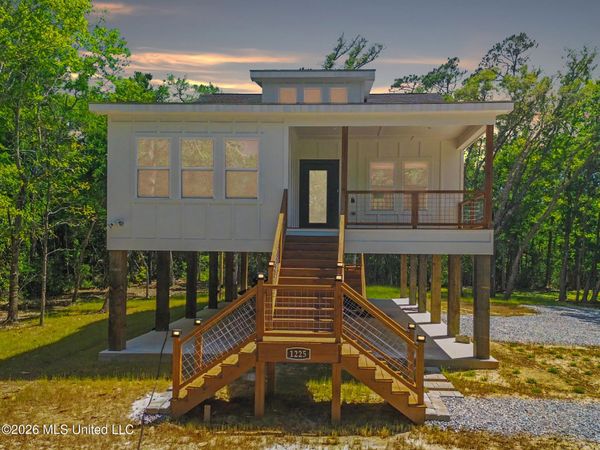 1225 Taranto Street, Waveland, MS 39576