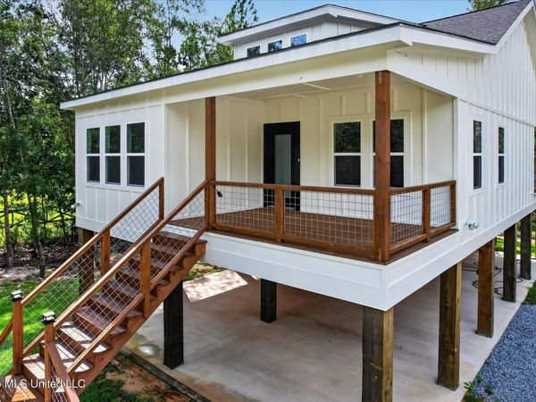 1225 Taranto Street, Waveland, MS 39576
