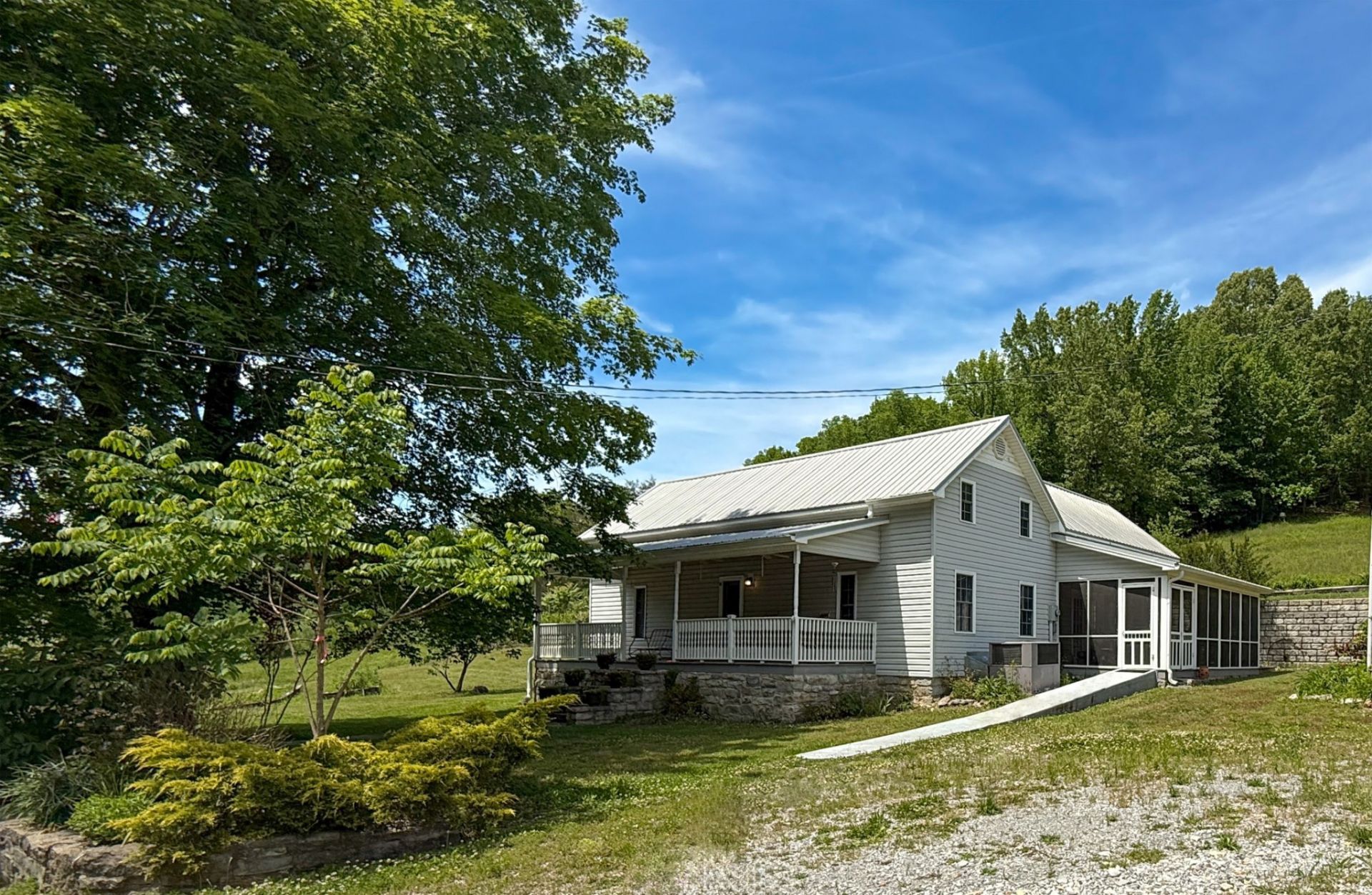 143 Buford Hughey Rd , Dellrose, TN 38453 Main Photo