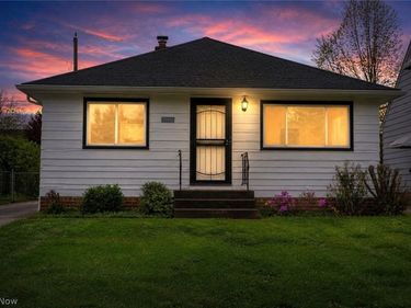 21506 Kenyon Street, Maple Heights, OH 44137