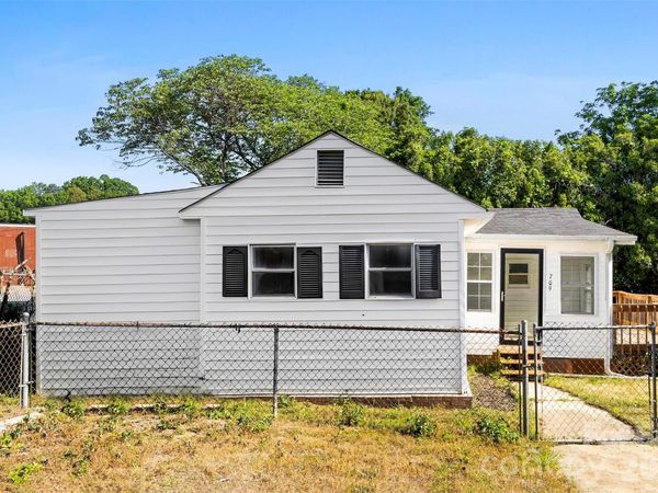 709 A Street, Bessemer City, NC 28016