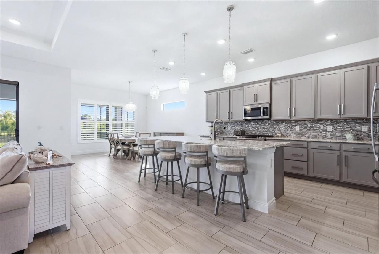 4950 Kiva Circle, Bradenton, FL 34211 Photo