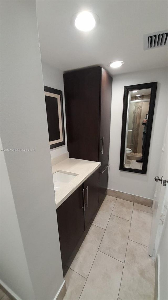 310 Fontainebleau Blvd, Unit 203, Miami, FL 33172 Photo