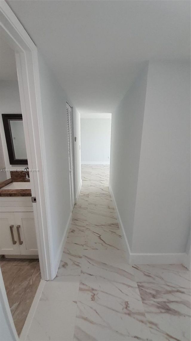 310 Fontainebleau Blvd, Unit 203, Miami, FL 33172 Photo