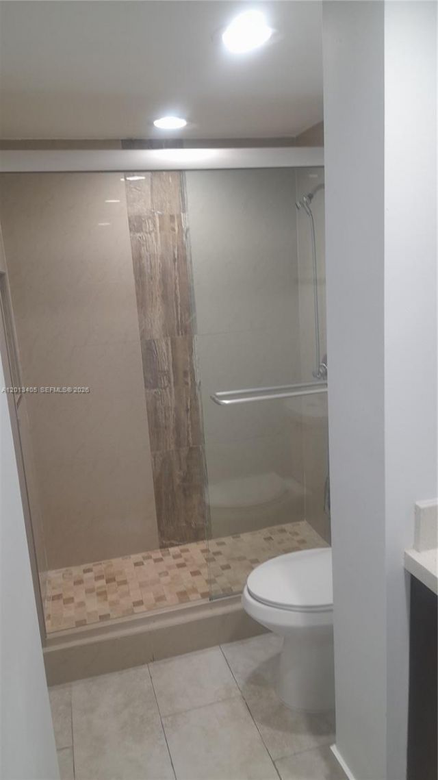 310 Fontainebleau Blvd, Unit 203, Miami, FL 33172 Photo