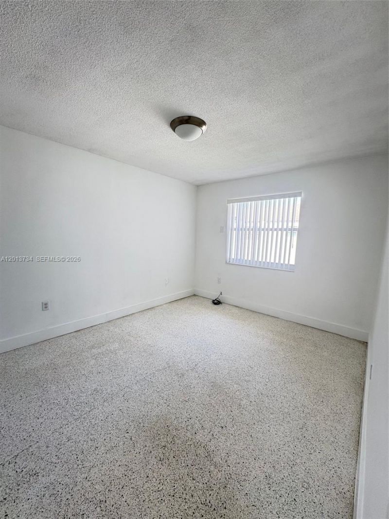 6373 SW 8th St , Unit 5, Miami, FL 33144 Photo