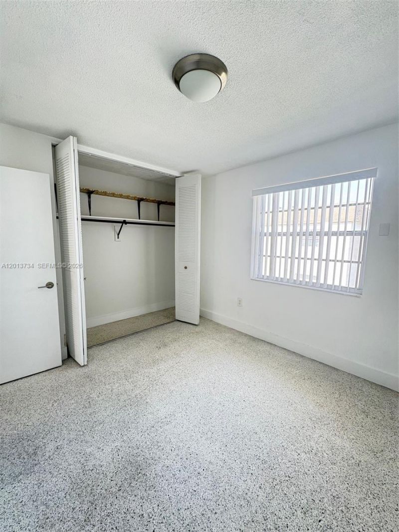 6373 SW 8th St , Unit 5, Miami, FL 33144 Photo