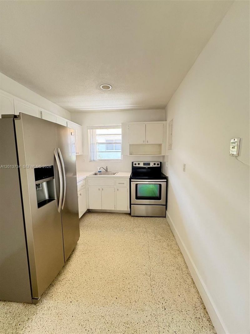 6373 SW 8th St , Unit 5, Miami, FL 33144 Photo