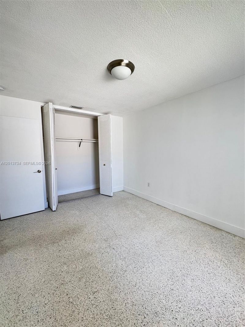6373 SW 8th St , Unit 5, Miami, FL 33144 Photo