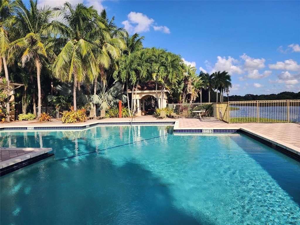 2494 Centergate Drive, Unit 301, Miramar, FL 33025 Photo