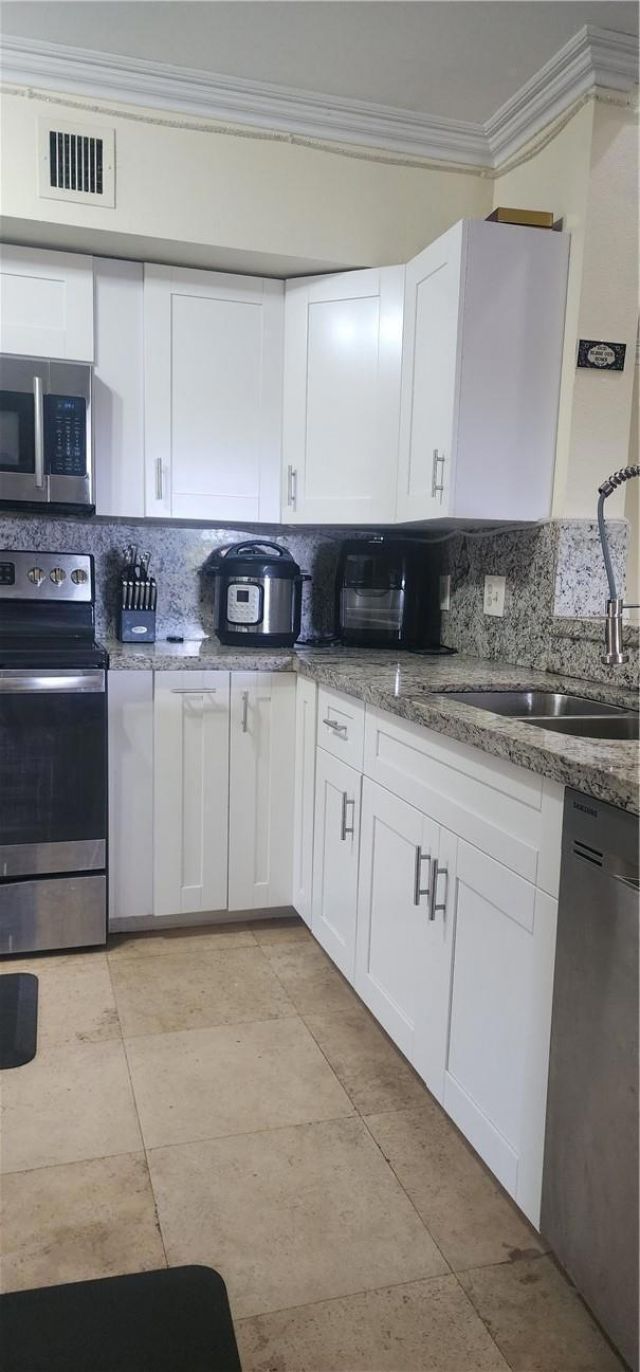 2494 Centergate Drive, Unit 301, Miramar, FL 33025 Photo