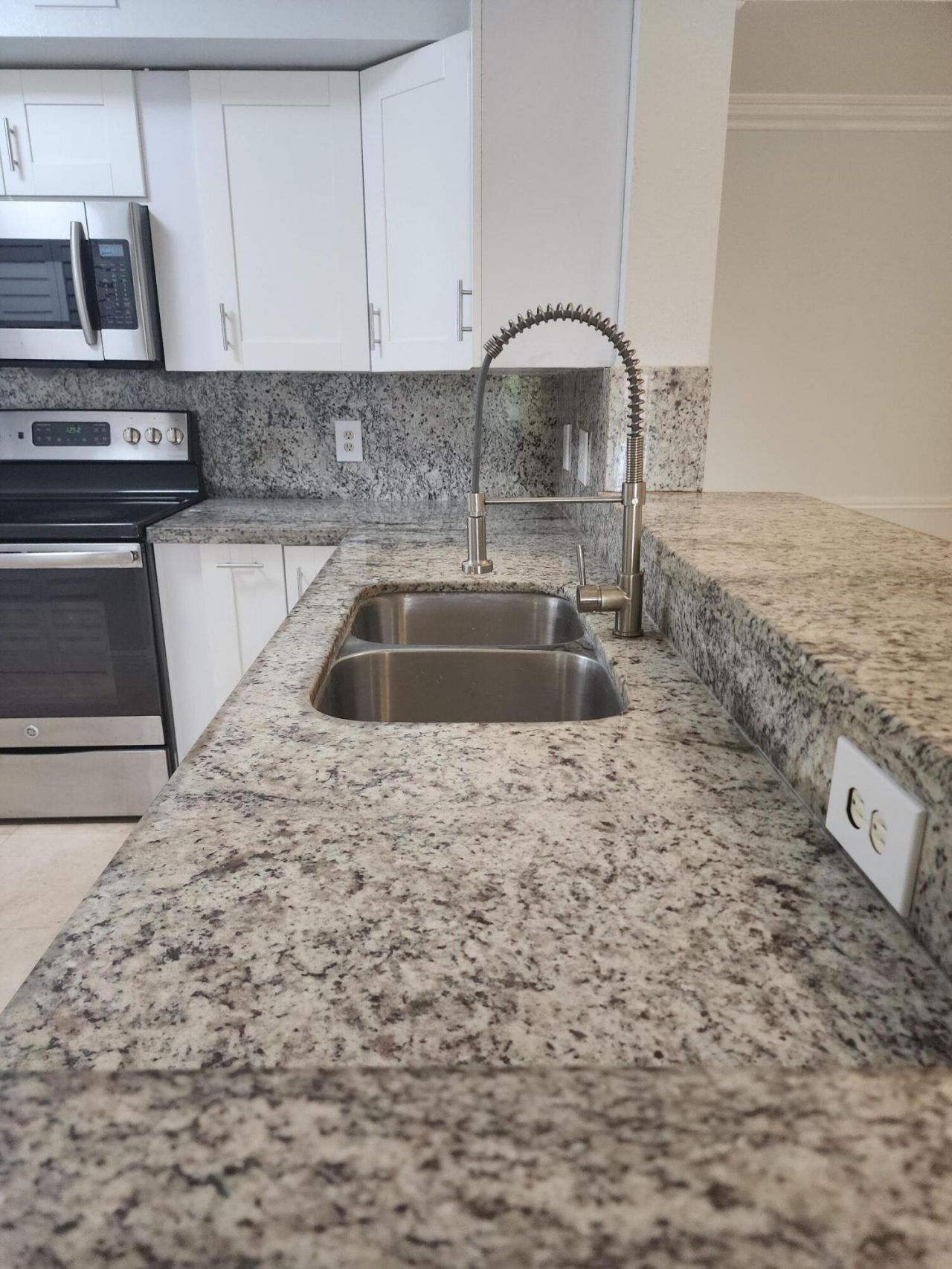 2494 Centergate Drive, Unit 301, Miramar, FL 33025 Photo