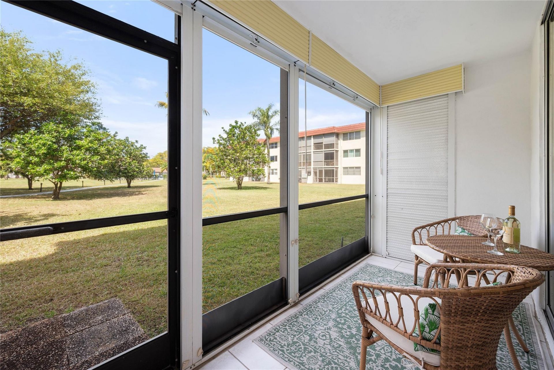 9420 S Hollybrook Lake Drive, Unit 109, Pembroke Pines, FL 33025 Photo