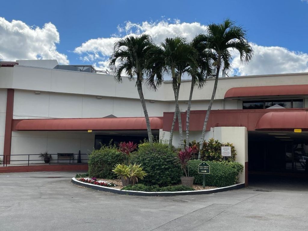 9420 S Hollybrook Lake Drive, Unit 109, Pembroke Pines, FL 33025 Photo