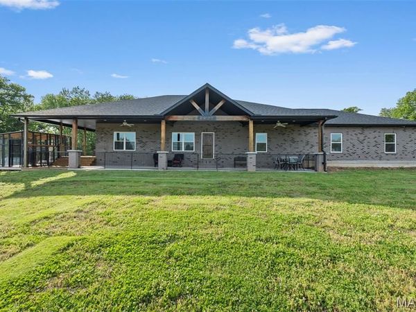 241 County Road 226 , Cape Girardeau, MO 63701