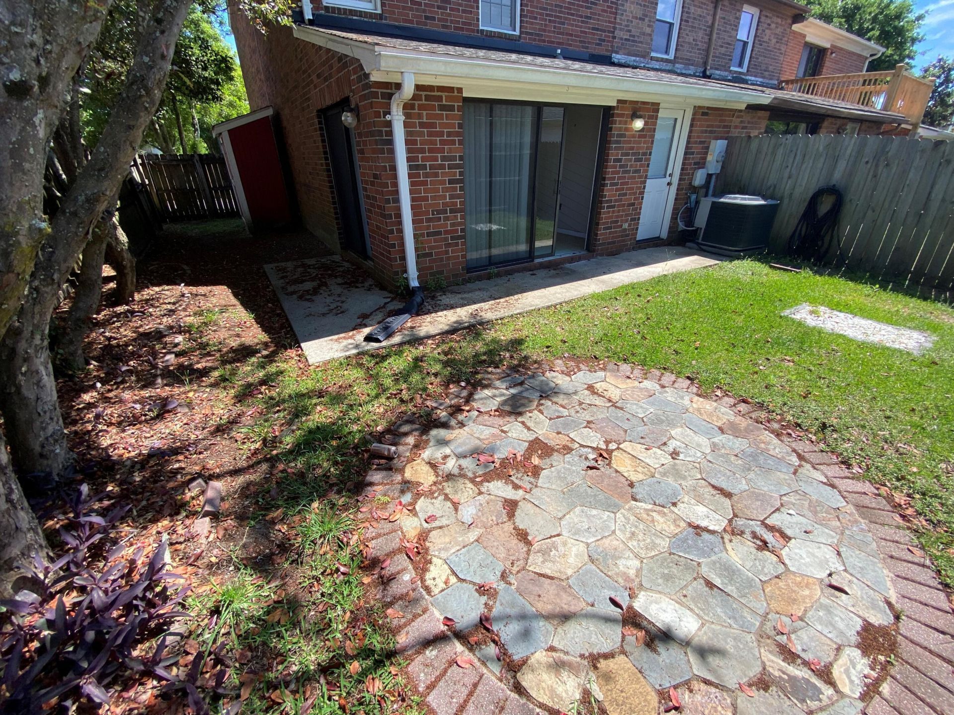 985 Bay Tree Circle Photo 15