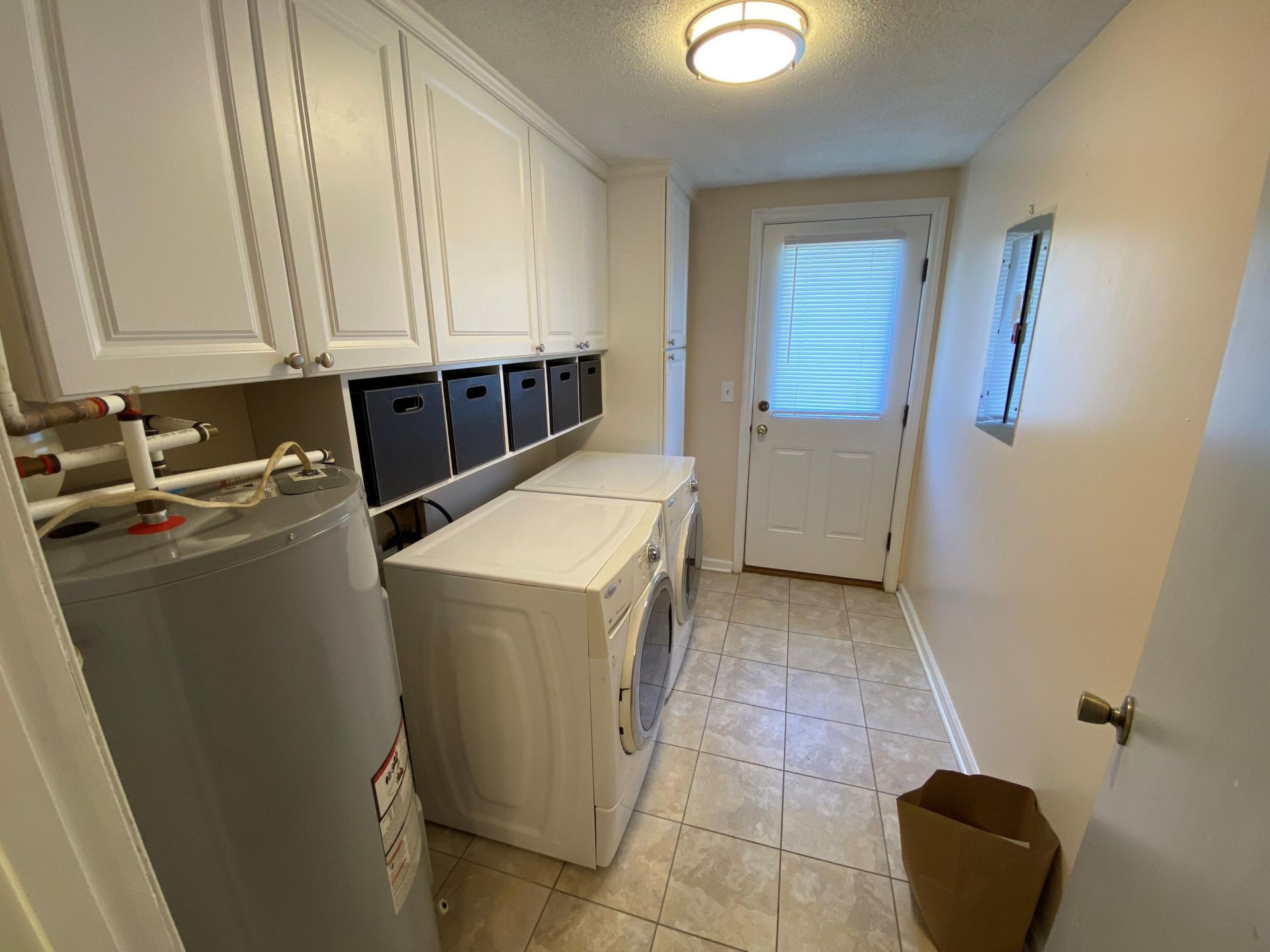 985 Bay Tree Circle Photo 17
