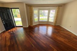985 Bay Tree Circle photo 4